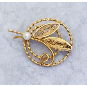 Vintage Victorian Gold Filled Pearl brooch CH1